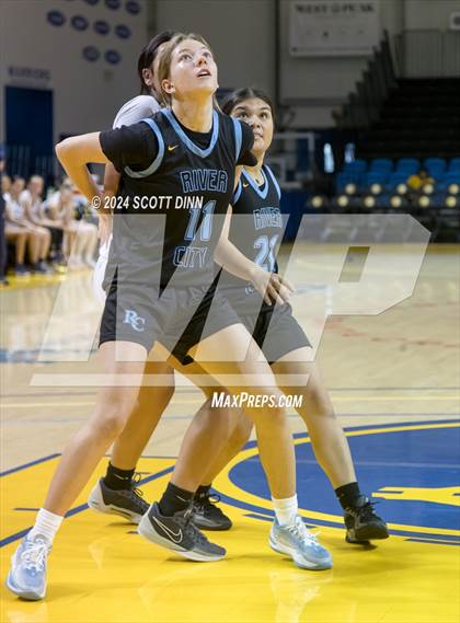 Thumbnail 1 in Aptos vs River City (Santa Cruz Warriors NorCal Invitational) photogallery.