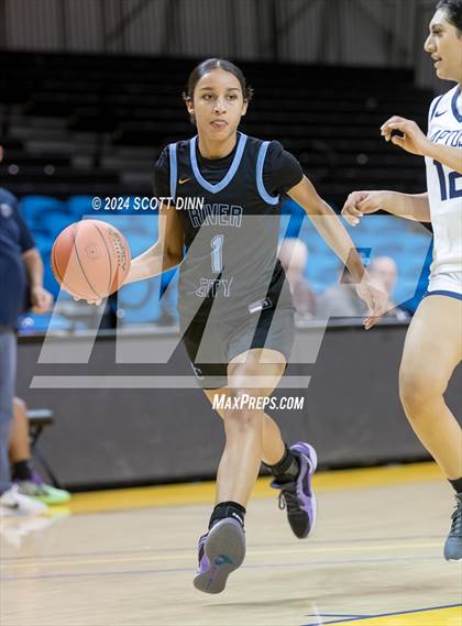 Thumbnail 2 in Aptos vs River City (Santa Cruz Warriors NorCal Invitational) photogallery.