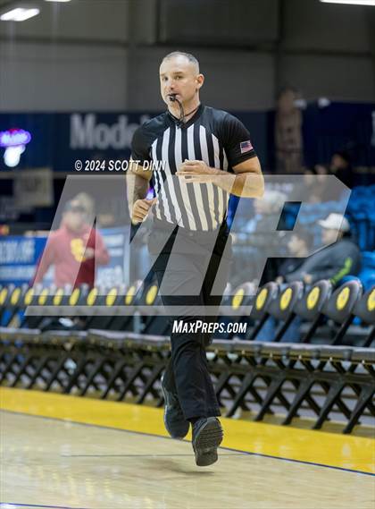Thumbnail 1 in Aptos vs River City (Santa Cruz Warriors NorCal Invitational) photogallery.