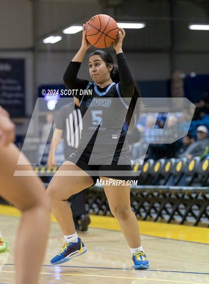 Thumbnail 2 in Aptos vs River City (Santa Cruz Warriors NorCal Invitational) photogallery.