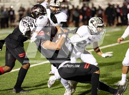Thumbnail 3 in Victoria West vs Winn (UIL 5A D1 Region 4 Area) photogallery.