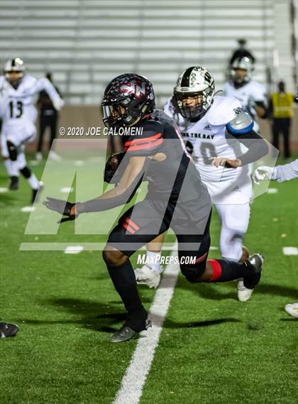 Thumbnail 2 in Victoria West vs Winn (UIL 5A D1 Region 4 Area) photogallery.