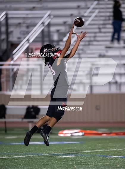 Thumbnail 3 in Victoria West vs Winn (UIL 5A D1 Region 4 Area) photogallery.