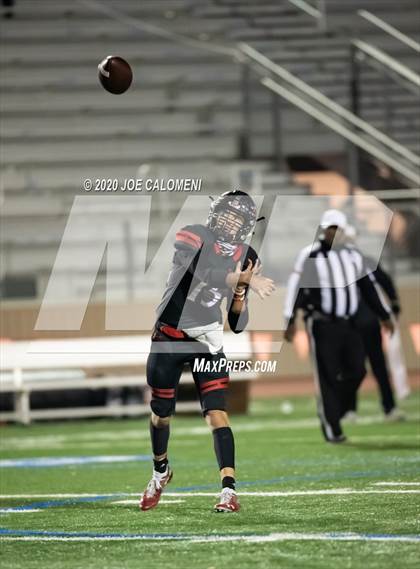 Thumbnail 3 in Victoria West vs Winn (UIL 5A D1 Region 4 Area) photogallery.
