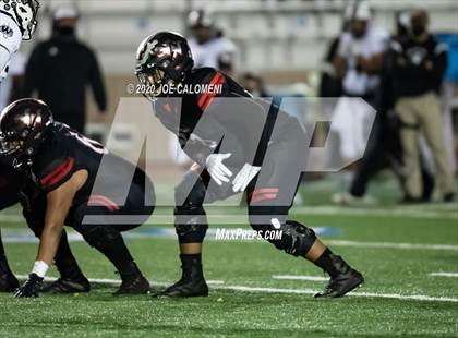 Thumbnail 3 in Victoria West vs Winn (UIL 5A D1 Region 4 Area) photogallery.