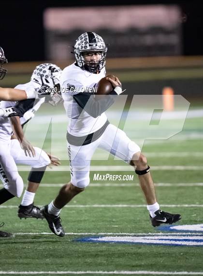 Thumbnail 3 in Victoria West vs Winn (UIL 5A D1 Region 4 Area) photogallery.
