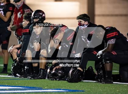 Thumbnail 2 in Victoria West vs Winn (UIL 5A D1 Region 4 Area) photogallery.