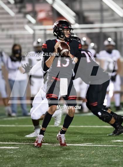 Thumbnail 3 in Victoria West vs Winn (UIL 5A D1 Region 4 Area) photogallery.