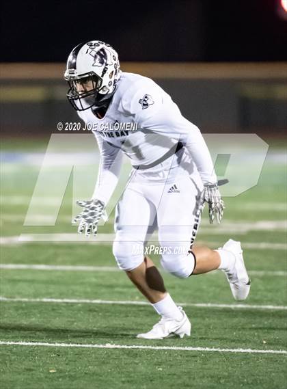 Thumbnail 3 in Victoria West vs Winn (UIL 5A D1 Region 4 Area) photogallery.