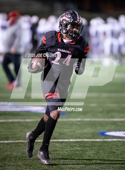 Thumbnail 3 in Victoria West vs Winn (UIL 5A D1 Region 4 Area) photogallery.