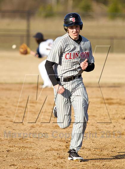 Thumbnail 1 in Clinton vs. Grass Lake photogallery.