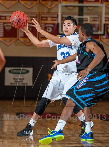 Thumbnail 3 in Manual vs. Alameda (Ponderosa Invitational) photogallery.