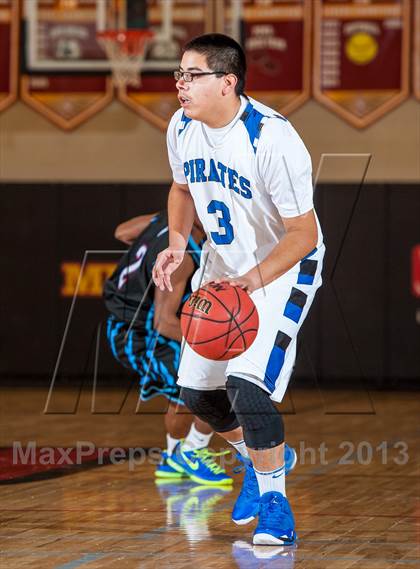 Thumbnail 1 in Manual vs. Alameda (Ponderosa Invitational) photogallery.