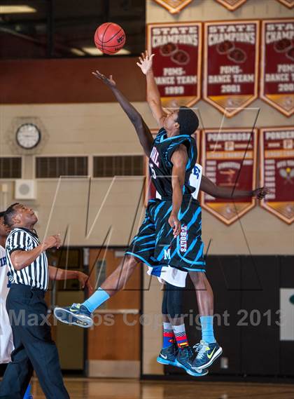 Thumbnail 2 in Manual vs. Alameda (Ponderosa Invitational) photogallery.
