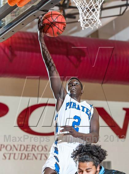 Thumbnail 3 in Manual vs. Alameda (Ponderosa Invitational) photogallery.