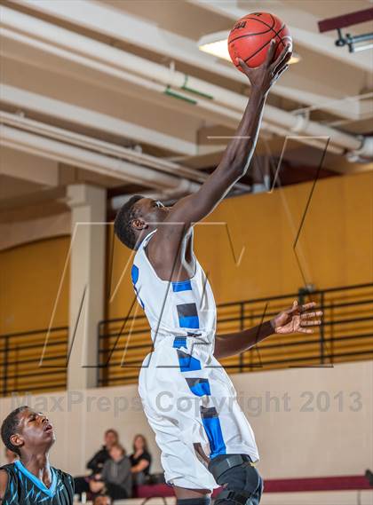 Thumbnail 1 in Manual vs. Alameda (Ponderosa Invitational) photogallery.