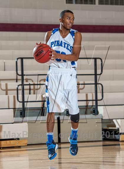 Thumbnail 1 in Manual vs. Alameda (Ponderosa Invitational) photogallery.