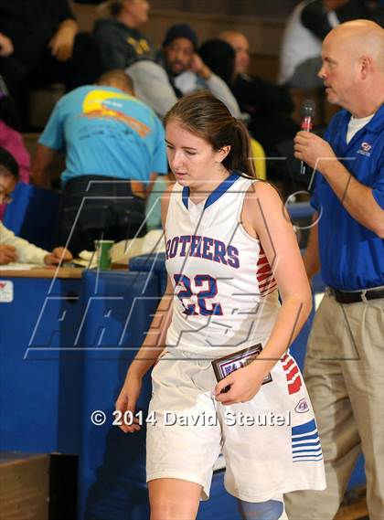 Thumbnail 3 in River City vs. Christian Brothers (Christian Brothers Holiday Classic) photogallery.