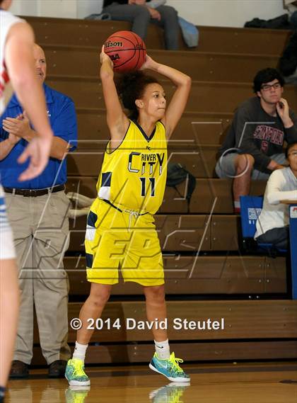 Thumbnail 1 in River City vs. Christian Brothers (Christian Brothers Holiday Classic) photogallery.