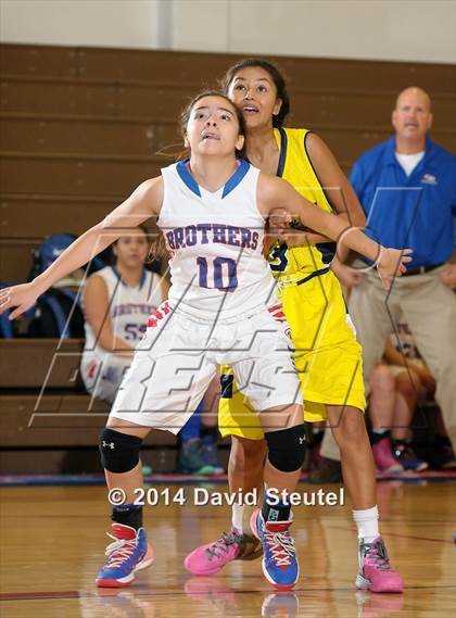 Thumbnail 3 in River City vs. Christian Brothers (Christian Brothers Holiday Classic) photogallery.