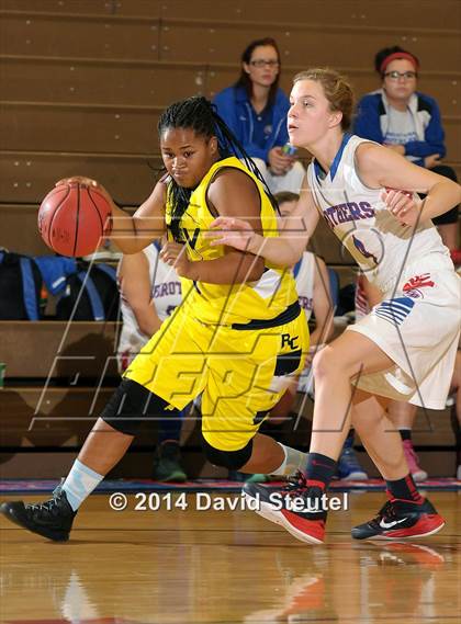 Thumbnail 3 in River City vs. Christian Brothers (Christian Brothers Holiday Classic) photogallery.