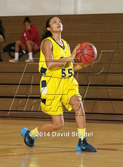 Thumbnail 3 in River City vs. Christian Brothers (Christian Brothers Holiday Classic) photogallery.