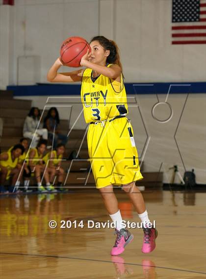Thumbnail 2 in River City vs. Christian Brothers (Christian Brothers Holiday Classic) photogallery.