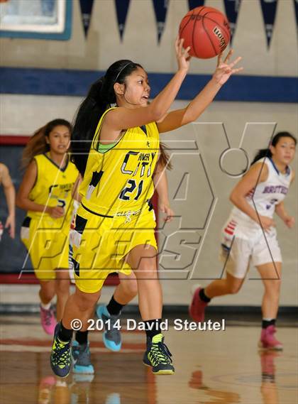 Thumbnail 2 in River City vs. Christian Brothers (Christian Brothers Holiday Classic) photogallery.