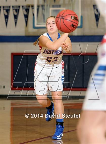 Thumbnail 2 in River City vs. Christian Brothers (Christian Brothers Holiday Classic) photogallery.