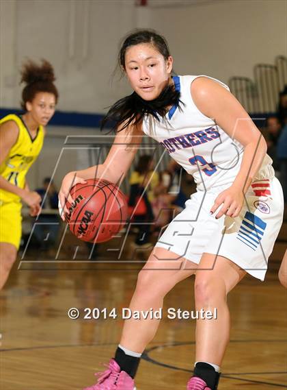 Thumbnail 3 in River City vs. Christian Brothers (Christian Brothers Holiday Classic) photogallery.