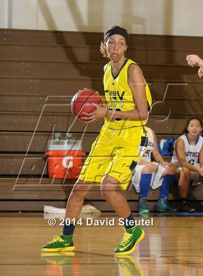 Thumbnail 1 in River City vs. Christian Brothers (Christian Brothers Holiday Classic) photogallery.