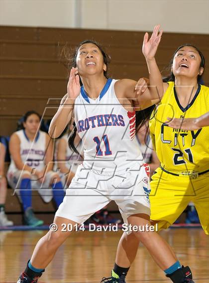 Thumbnail 1 in River City vs. Christian Brothers (Christian Brothers Holiday Classic) photogallery.