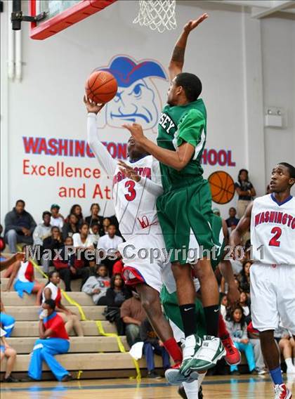 Thumbnail 3 in Dorsey vs. Washington (CIF LACS Playoffs) photogallery.