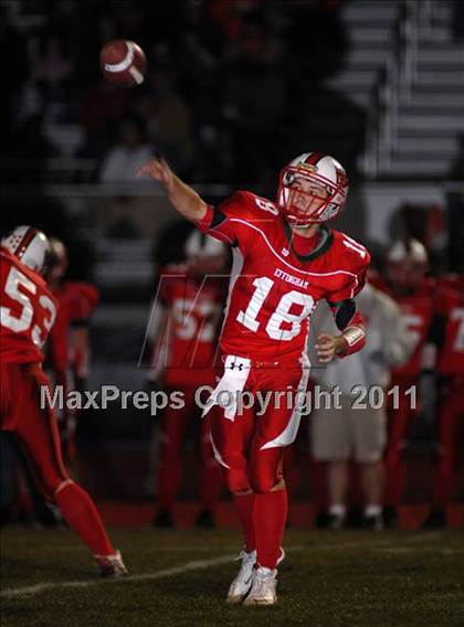 Thumbnail 2 in Herrin @ Effingham (IHSA Class 4A Playoffs - First Round) photogallery.