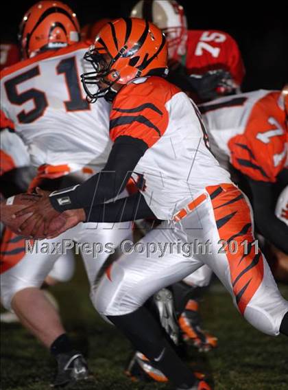 Thumbnail 1 in Herrin @ Effingham (IHSA Class 4A Playoffs - First Round) photogallery.
