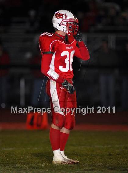 Thumbnail 3 in Herrin @ Effingham (IHSA Class 4A Playoffs - First Round) photogallery.