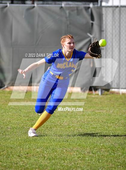 Thumbnail 3 in Huckabay @ Santo photogallery.