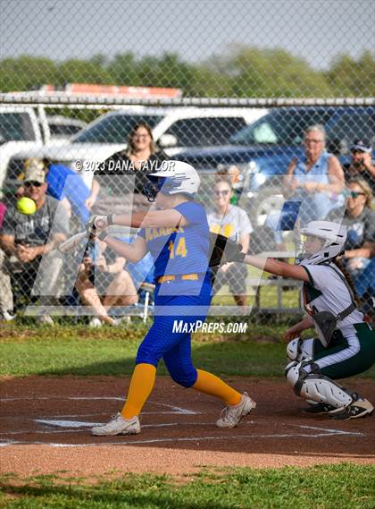 Thumbnail 1 in Huckabay @ Santo photogallery.