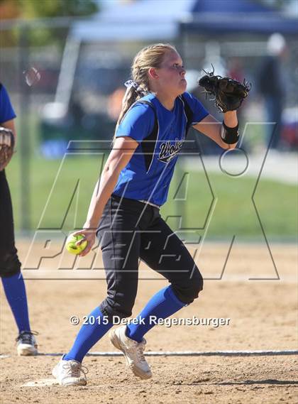 Thumbnail 2 in Grandview vs Fort Collins (CHSAA 5A Championship Round Playoff) photogallery.
