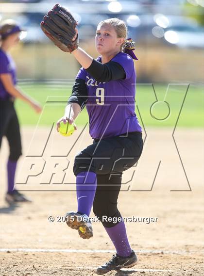 Thumbnail 2 in Grandview vs Fort Collins (CHSAA 5A Championship Round Playoff) photogallery.