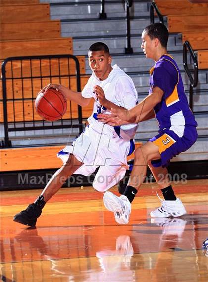 Thumbnail 2 in Dickinson vs. McAllen (McDonald's Texas Invitational) photogallery.