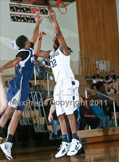 Thumbnail 3 in Newburgh vs. Poly Prep (Harry Jefferson Holiday Showcase) photogallery.