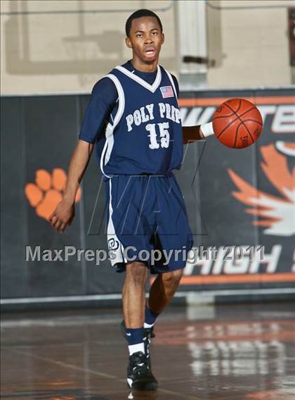Thumbnail 3 in Newburgh vs. Poly Prep (Harry Jefferson Holiday Showcase) photogallery.