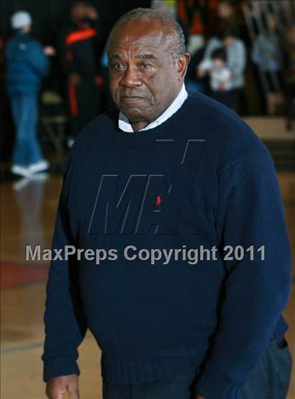 Thumbnail 1 in Newburgh vs. Poly Prep (Harry Jefferson Holiday Showcase) photogallery.