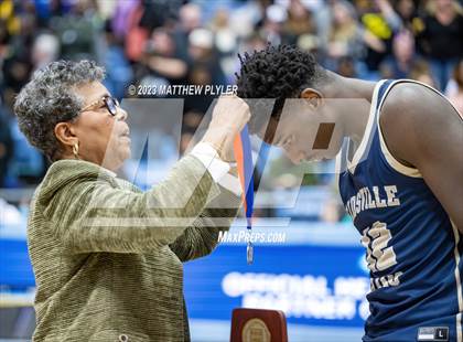 Thumbnail 1 in Farmville Central vs Reidsville (NCHSAA 2A Final - Awards) photogallery.