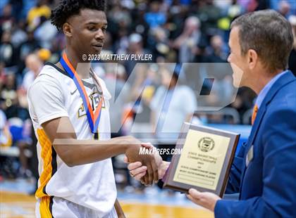Thumbnail 3 in Farmville Central vs Reidsville (NCHSAA 2A Final - Awards) photogallery.