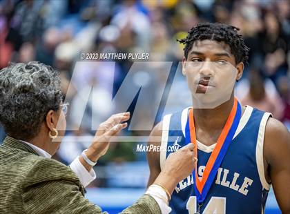 Thumbnail 1 in Farmville Central vs Reidsville (NCHSAA 2A Final - Awards) photogallery.