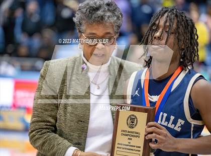 Thumbnail 1 in Farmville Central vs Reidsville (NCHSAA 2A Final - Awards) photogallery.
