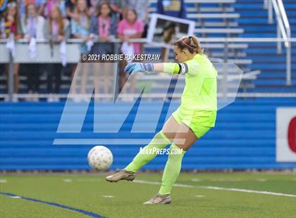 Thumbnail 3 in Flower Mound vs. Vandegrift (UIL 6A Final) photogallery.