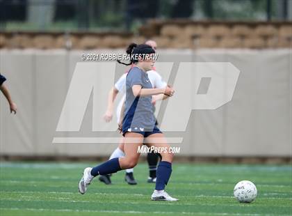 Thumbnail 2 in Flower Mound vs. Vandegrift (UIL 6A Final) photogallery.